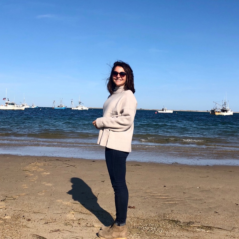 Meet your Posher, Emily